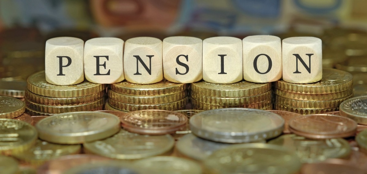 പെൻഷൻ വിതരണ തീയതികൾ പ്രഖ്യാപിച്ച് യുഎഇ; പൊതു അവധി ദിവസങ്ങളോട് അനുബന്ധിച്ച് തുക നൽകും