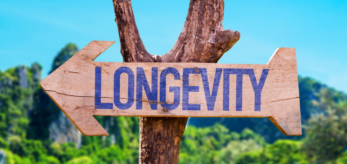 നൂറു വയസായ ഒരുലക്ഷത്തോളം പേരുള്ള രാജ്യം! ദീര്‍ഘായുസിന് കാരണമെന്ത്?