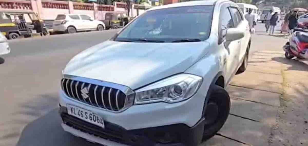 ത്യശ്ശൂരിൽ ബൈക്കിന് സൈഡ് നൽകാത്തതിന് കാർ അടിച്ചുതകർത്തു; മൂന്നംഗ സംഘം അറസ്റ്റില്