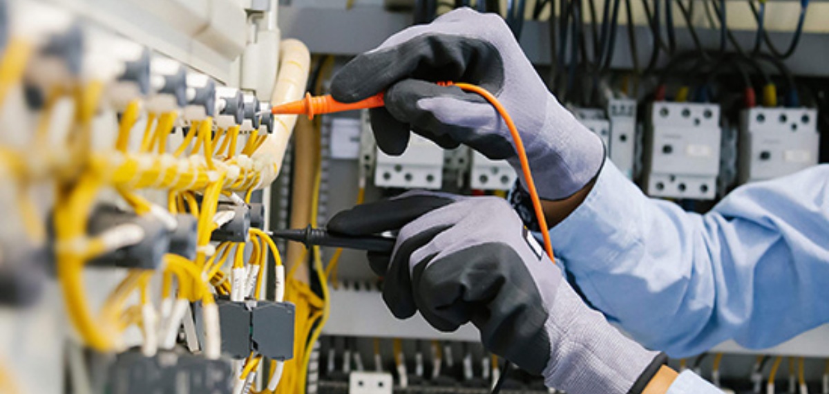 ഇലക്ട്രിസിറ്റി വര്‍ക്കര്‍ നിയമനത്തിന് സ്ത്രീകള്‍ക്കും അർഹത; നിയമനത്തിനൊരുങ്ങി കെഎസ്ഇബി