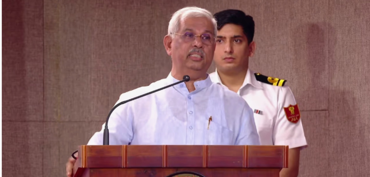 'ഭാരതാംബയെ എതിർക്കുന്നവർ അയ്യപ്പഭക്തരായതെങ്ങനെ?'; ആഗോള അയ്യപ്പസം​ഗമത്തിനെതിരെ പരോക്ഷ വിമർശനവുമായി ​ഗവർണർ
