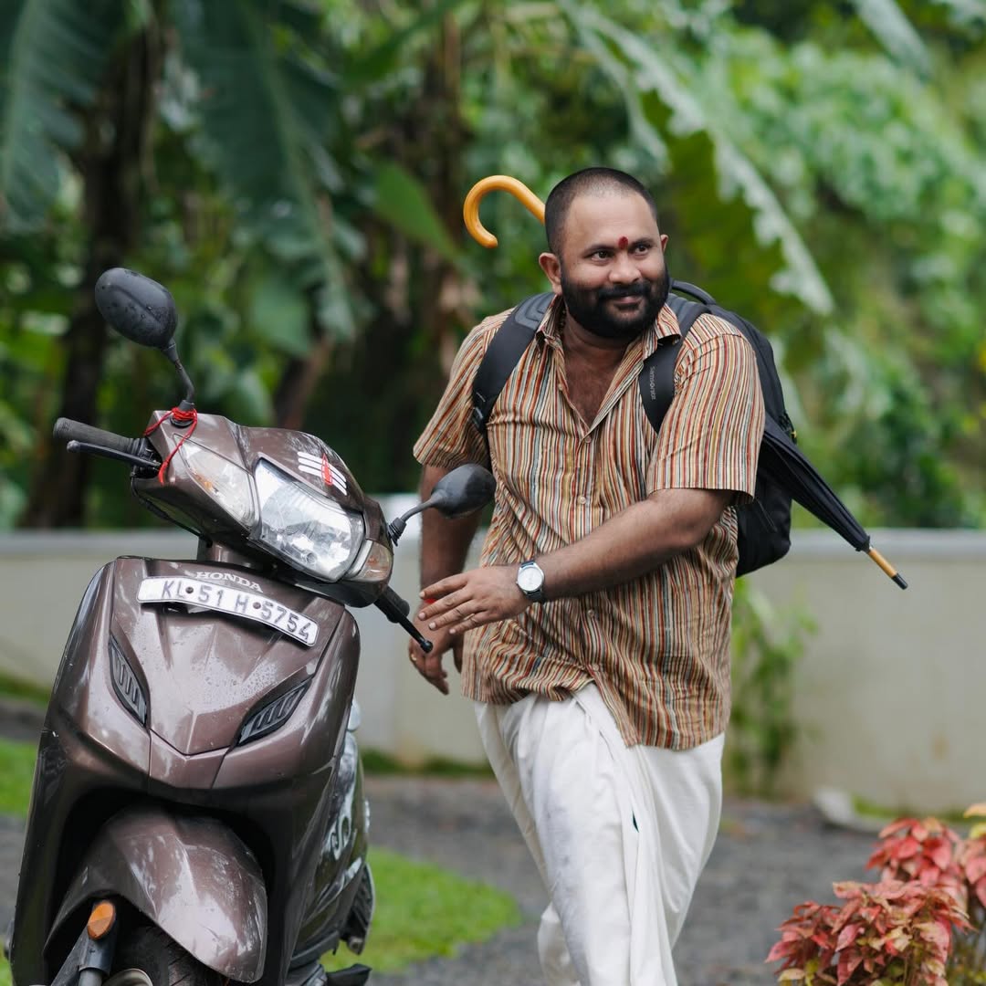 Aju Varghese - Sarvam Maya