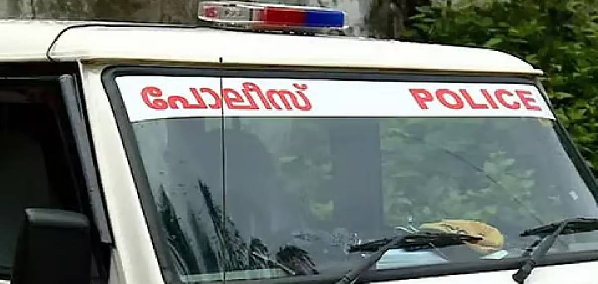 വീട്ടിലെ ലോക്കറിൽ സൂക്ഷിച്ചിരുന്ന 36 പവന്‍ സ്വര്‍ണം നഷ്ടമായി; ബേപ്പൂരിൽ വീട്ടിൽ വൻ കവർച്ച