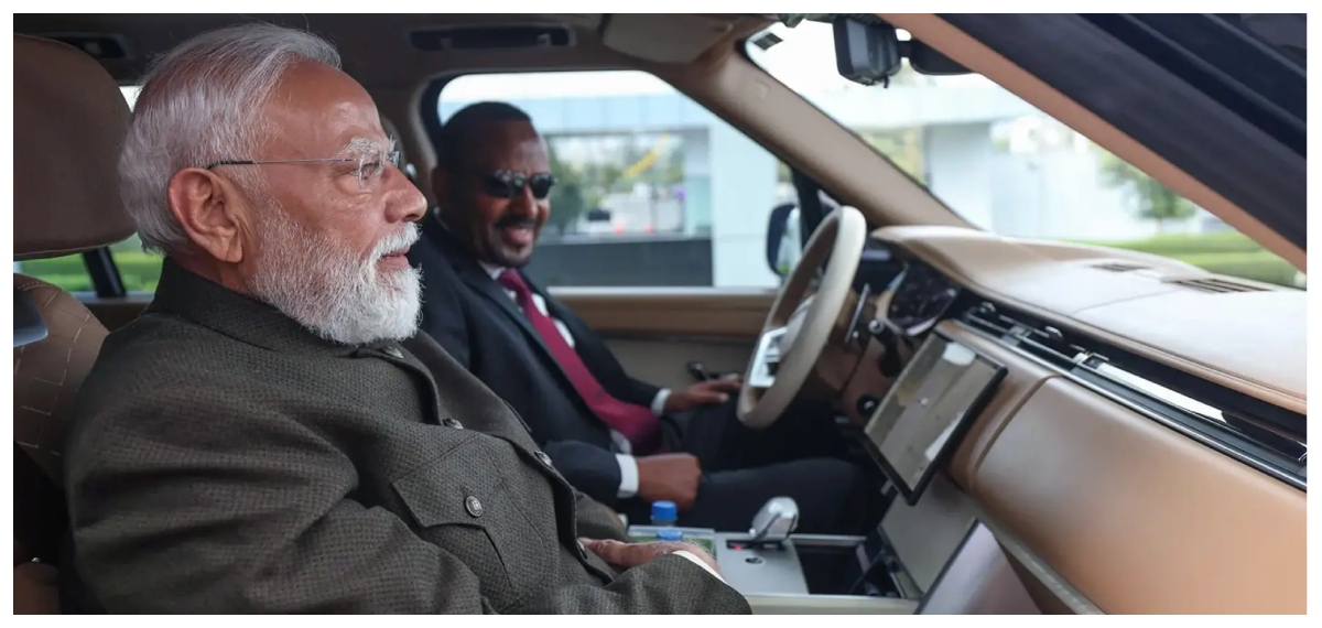 Modi in car with Ethiopian PM