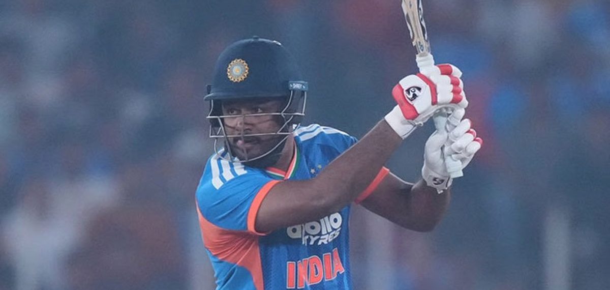 'സഞ്ജു 37 റൺസെന്നത് 73 റൺസാക്കി മാറ്റൂ, ആർക്കും നിങ്ങളെ പുറത്താക്കാനാവില്ല'; മുന്നറിയിപ്പുമായി ശ്രീകാന്ത്‌