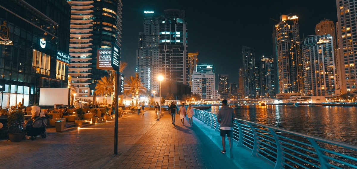 രാത്രിയിൽ തനിച്ചു നടക്കാവുന്ന സുരക്ഷിത രാജ്യങ്ങളിൽ മുൻനിരയിൽ ഒമാൻ; ആദ്യ 10ൽ അഞ്ച് ഗൾഫ് രാജ്യങ്ങൾ