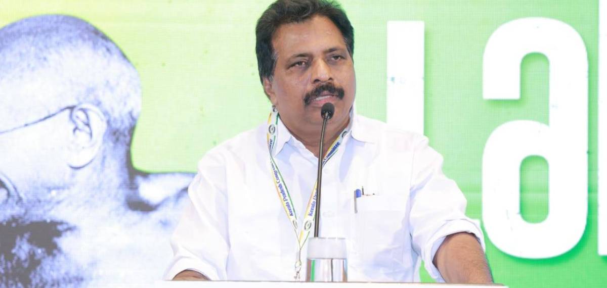 സ്വർണക്കൊളളയിൽ യുഡിഎഫിന് ഭയക്കാൻ ഒന്നുമില്ല, അടൂർ പ്രകാശ്-പോറ്റി ചിത്രത്തിൽ അന്വേഷണം നടക്കട്ടെ; കൊടിക്കുന്നിൽ