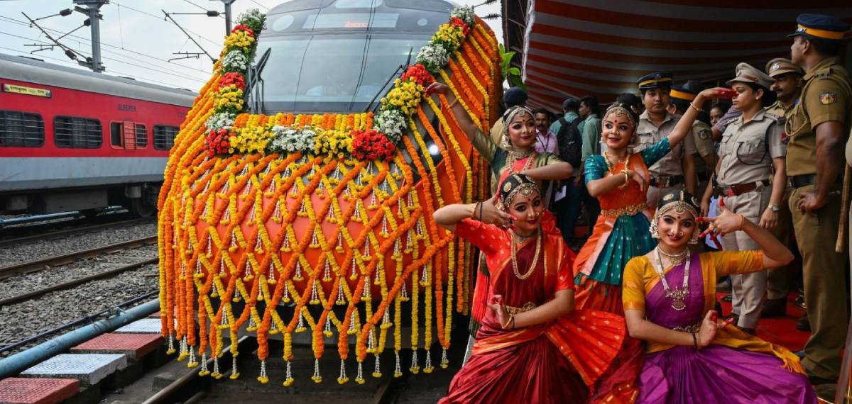 കുതിച്ച് ബെംഗളൂരു-കൊച്ചി വന്ദേഭാരതിലെ ടിക്കറ്റ് വിൽപ്പന; ഒരാഴ്ച്ചത്തേക്ക് ഇനി നോക്കേണ്ട