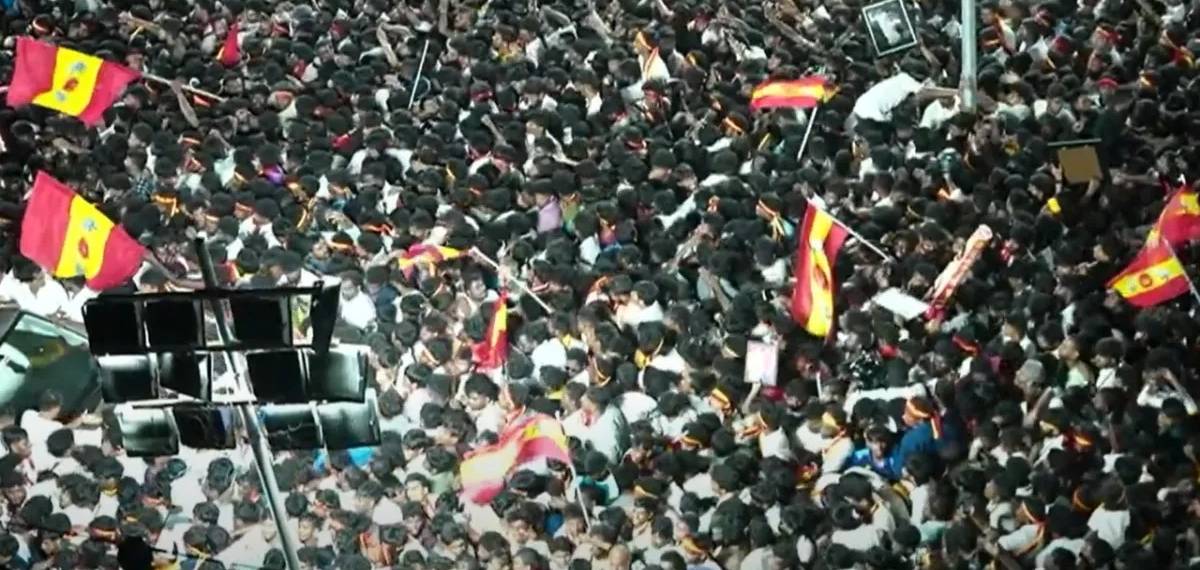 വിജയ്‌യുടെ റാലിയില്‍ തിക്കും തിരക്കും; മരണസംഖ്യ ഉയരുന്നു; മരിച്ചവരിൽ മൂന്ന് കുട്ടികളും 16 സ്ത്രീകളും