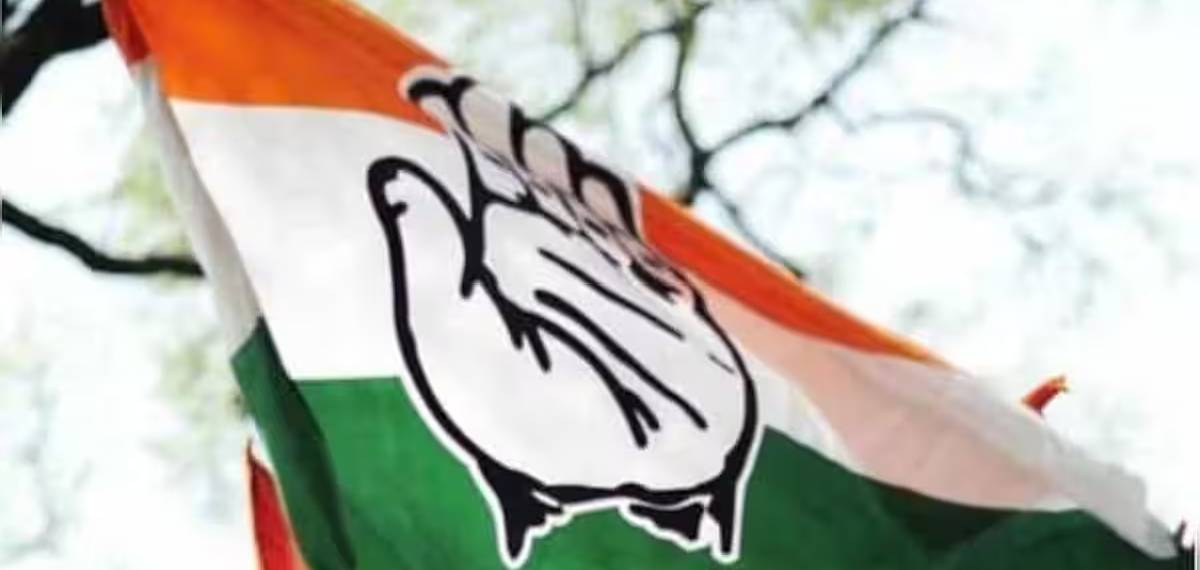 പൂതാടിയില് കോണ്ഗ്രസില് തര്ക്കം; രണ്ട് പഞ്ചായത്ത് അംഗങ്ങള് രാജിവെച്ചു