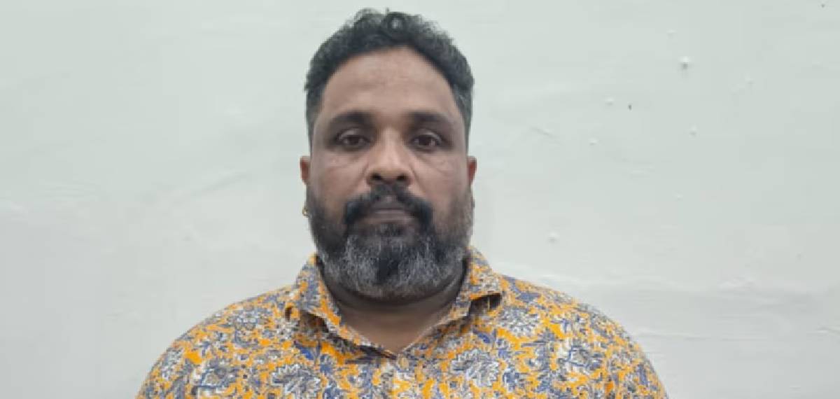 പണയം വയ്ക്കാൻ സ്കൂട്ടറിന്റെ ലഗേജ് ഭാഗത്ത് പേഴ്സിനകത്ത് സൂക്ഷിച്ച സ്വര്ണ വള മോഷ്ടിച്ചു; പ്രതി പിടിയിൽ