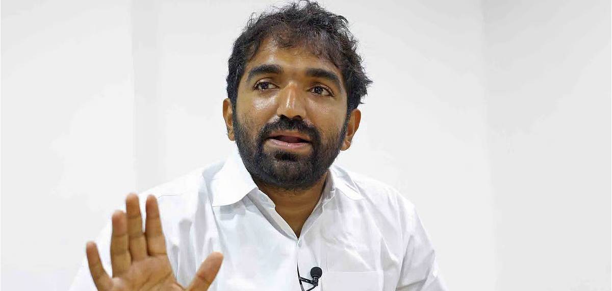 പിതാവിന്റെ ഓർമ ദിവസം ചുമതലയിൽ നിന്ന് അപമാനിച്ച് പുറത്താക്കി; പിന്നിൽ പ്രവർത്തിച്ചതാരെന്ന് പറയും: ചാണ്ടി ഉമ്മൻ