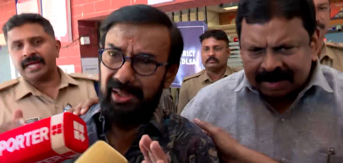 'മണിയന്‍പിളള രാജു മൂന്ന് വര്‍ഷമായി മദ്യപിക്കാറില്ല, കാര്‍ മകന്റെ വീട്ടിലേക്കാണ് കൊണ്ടുപോയത്': സുഹൃത്ത്