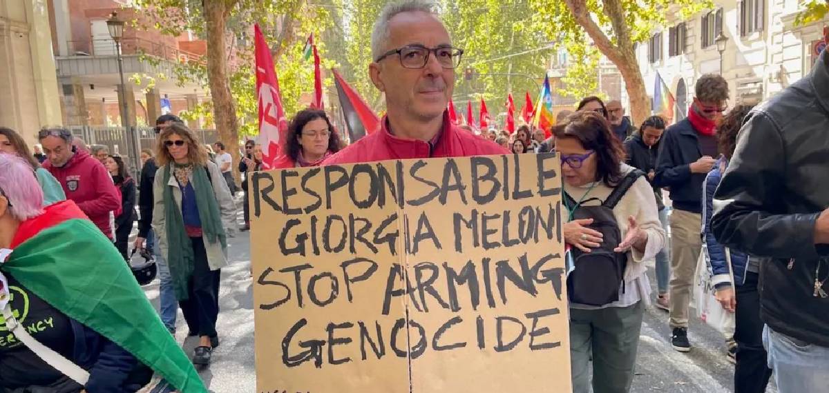 Thousands of people took part in the protest in Rome