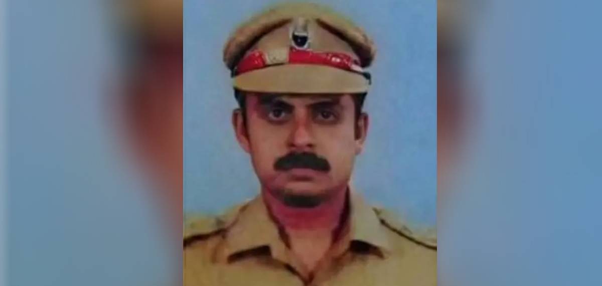 തിരുവനന്തപുരത്ത് ഹെല്‍ത്ത് ഇന്‍സ്‌പെക്ടര്‍ ട്രെയിനിന് മുന്നില്‍ ചാടി ജീവനൊടുക്കി