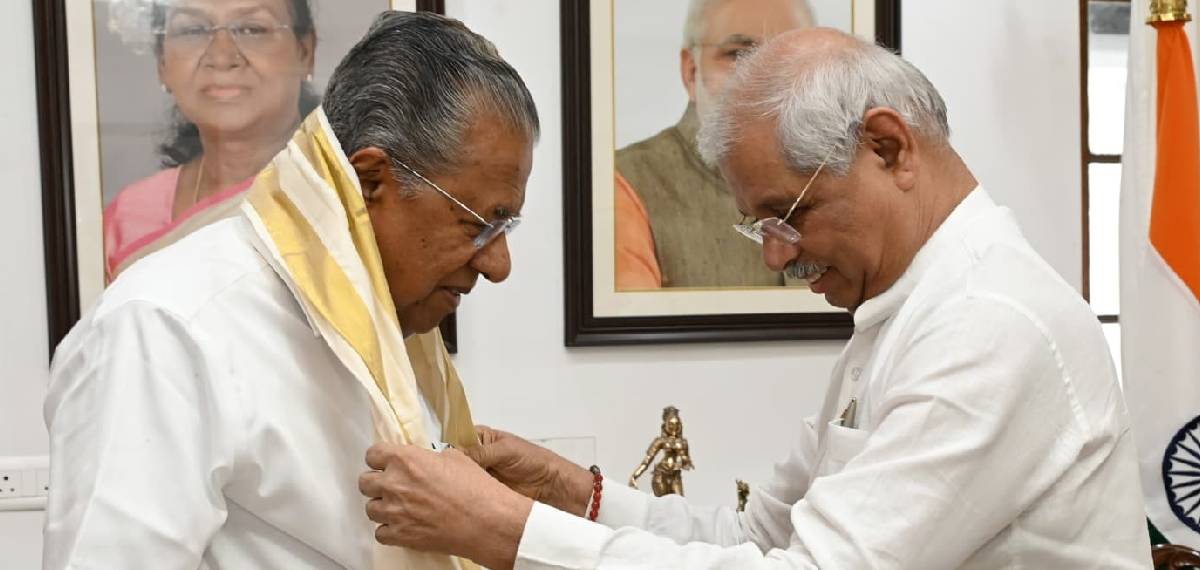 വി സി നിയമനത്തിൽ സർക്കാർ ഗവർണർക്ക് വഴങ്ങിയെന്ന പ്രതീതിയിൽ സിപിഐഎമ്മിൽ ആശങ്ക; സെക്രട്ടറിയേറ്റിൽ ചർച്ചയായി