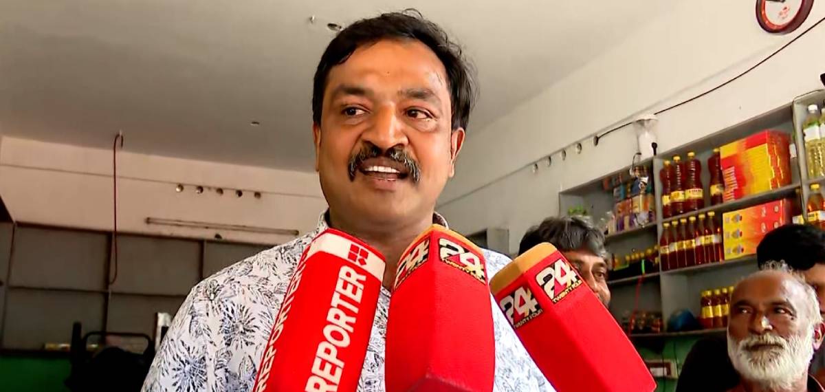 ഒരു കൊല്ലം മുമ്പ് കട തുടങ്ങി; മൂന്ന് മാസം മുമ്പ് ഒരു കോടി, ഇപ്പോള്‍ 25 കോടിയും, ഈ ലതീഷ് ഹീറോയാണ്