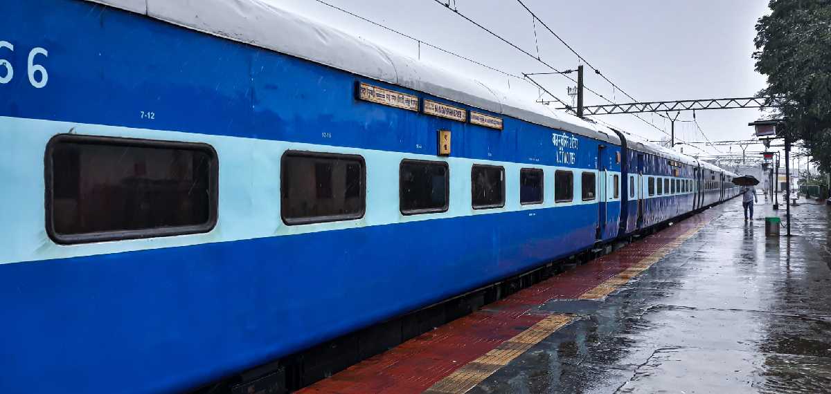 different colors of trains represent