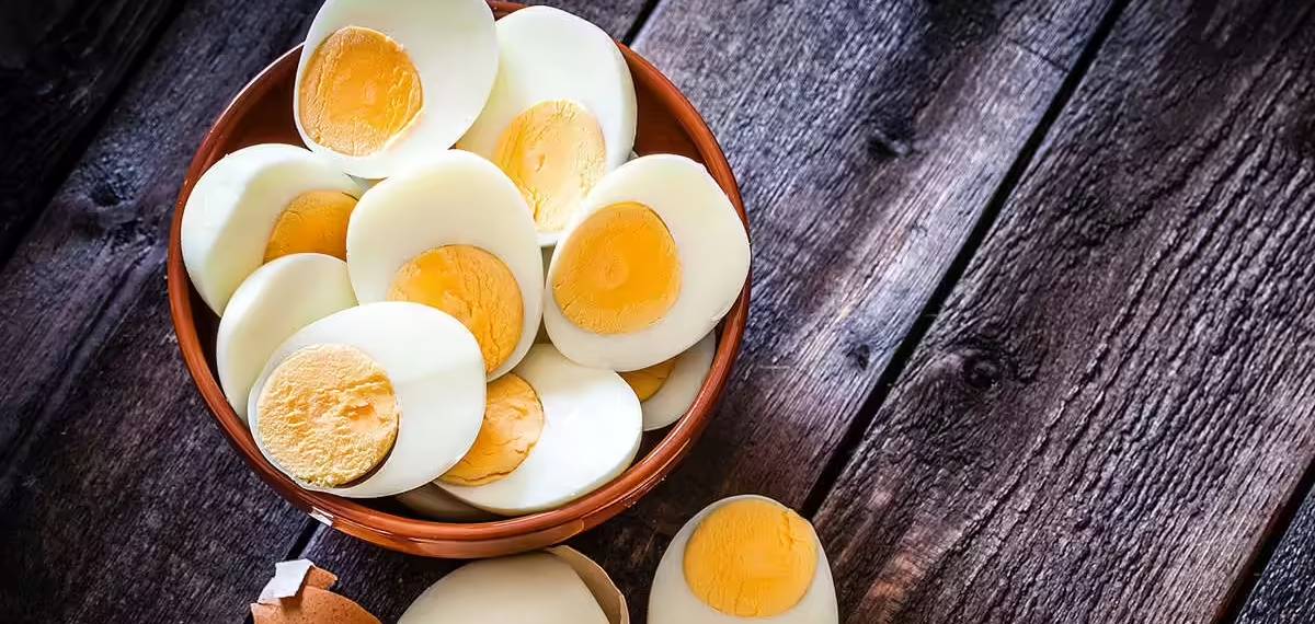 who should avoid eating egg yolks
