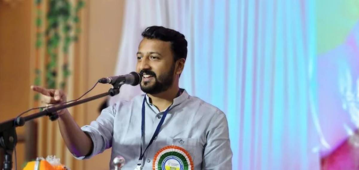 ശശി തരൂരിനെ പോലെ ചിന്തിക്കുന്ന ഒരാൾക്ക് കോൺഗ്രസ് അല്ലാതെ മറ്റ് ഓപ്ഷൻ ഇല്ല: രാഹുൽ മാങ്കൂട്ടത്തിൽ