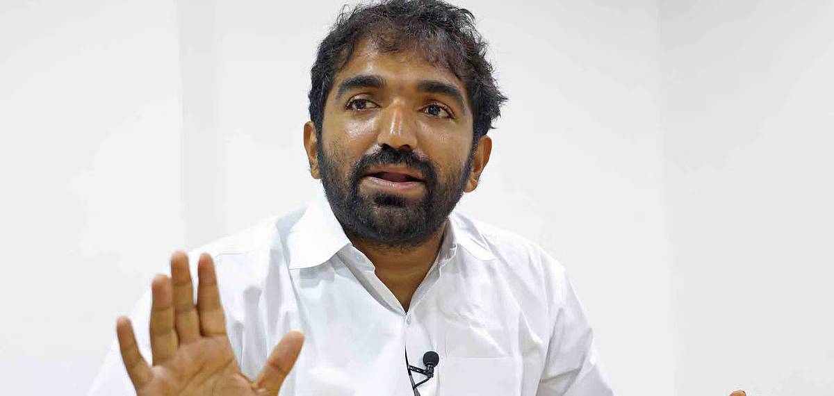 ശബരിമല കൊളളയടിച്ചിട്ട് അത് ചര്‍ച്ചയാകില്ലെന്ന് പറയുന്നവര്‍ ഇരുട്ടുകൊണ്ട് ഓട്ടയടക്കുകയാണ്: ചാണ്ടി ഉമ്മന്‍