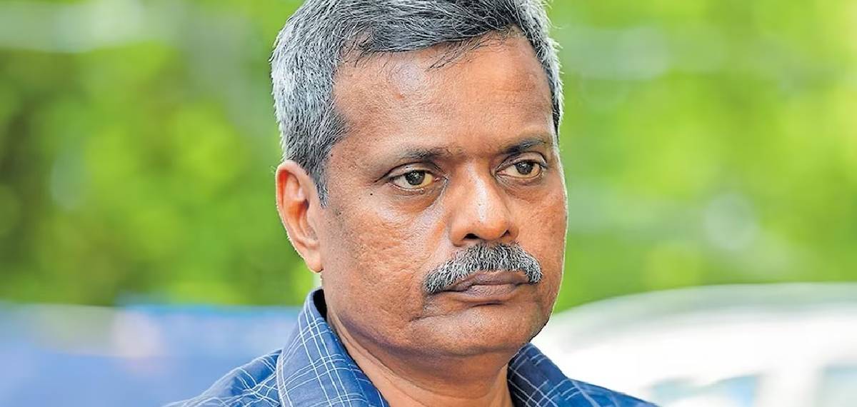 'ഞാൻ നിന്നെ ഗർഭിണിയാക്കുമെന്ന് അണ്ണൻ വീമ്പിളക്കുമ്പോൾ നിന്നെ ഞാൻ സ്ഥിരമായി കിടത്തുമെന്ന് രോഗാണു ആക്രോശിക്കും'