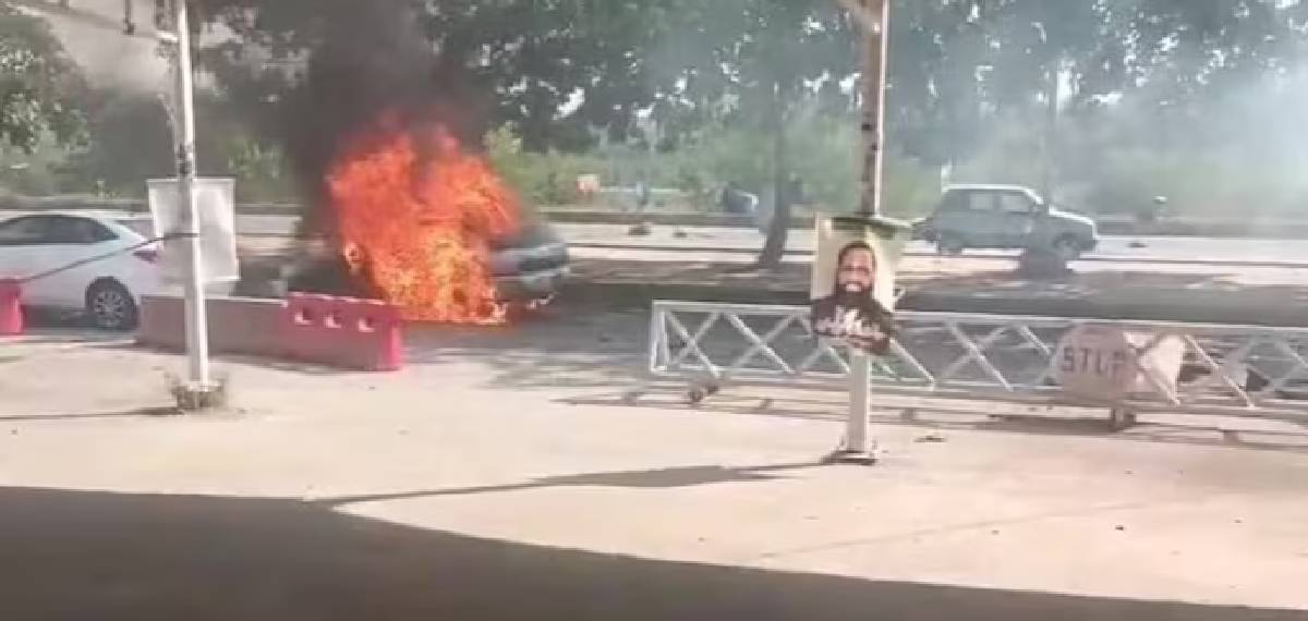 പാകിസ്താനില്‍ ചാവേറാക്രമണം: 12 പേര്‍ കൊല്ലപ്പെട്ടു; 27 പേര്‍ക്ക് പരിക്ക്