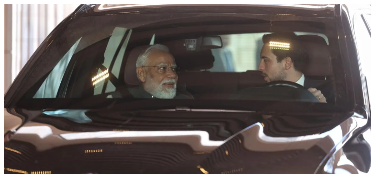 Modi in car with Jordan crown prince