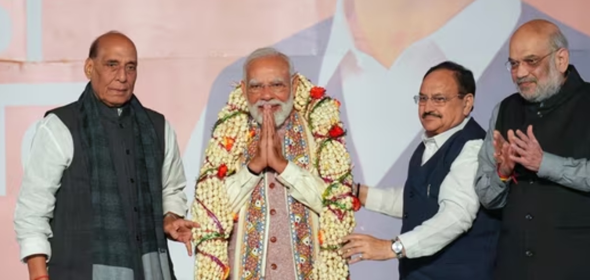 Narendra Modi being felicitated by ministers Amit Shah, Rajnath Singh and JP Nadda during the celebration of NDA's victory in the Bihar assembly election