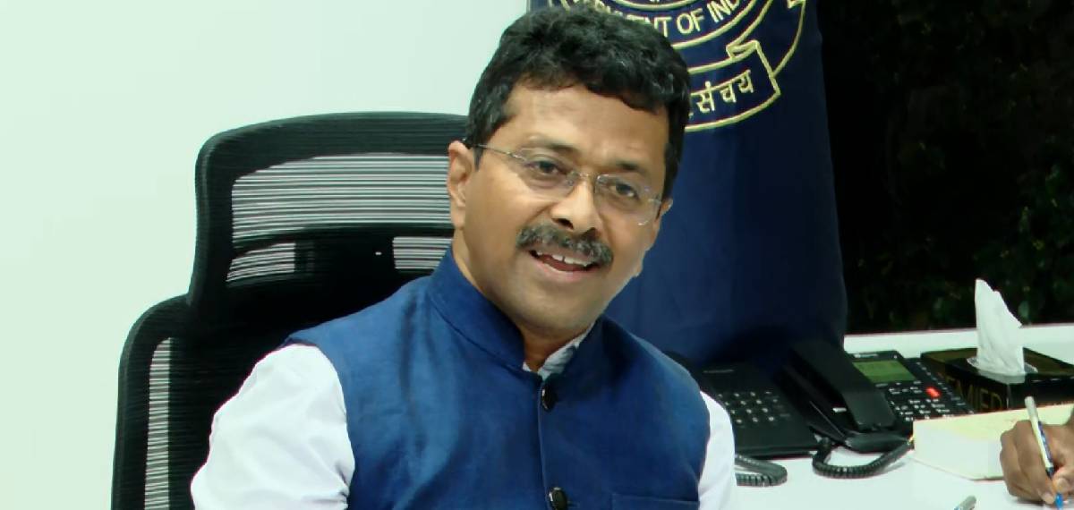 'പരിവാഹൻ സൈറ്റില്‍ പോലും കൃത്രിമത്വം കാട്ടി, വാഹനക്കടത്തിന്‍റെ മറവിൽ മയക്കുമരുന്ന്, സ്വർണ കടത്ത് സംശയമുണ്ട്'
