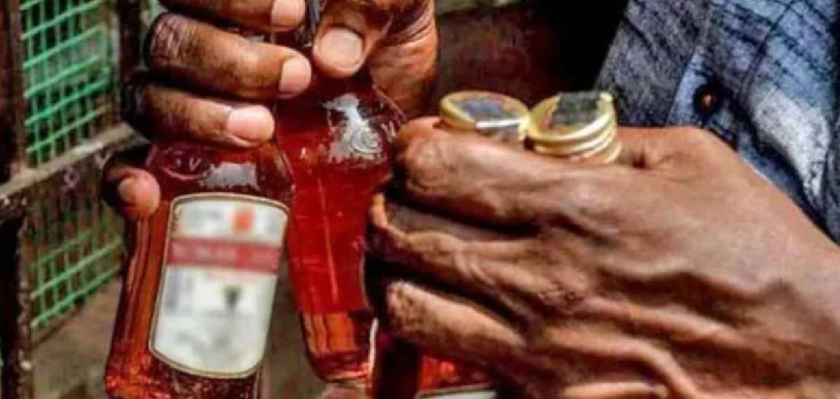 ത‍ൃശ്ശൂരിൽ മദ്യമാണെന്ന് കരുതി കളനാശിനി കുടിച്ചയാൾ ഐസിയുവില്‍