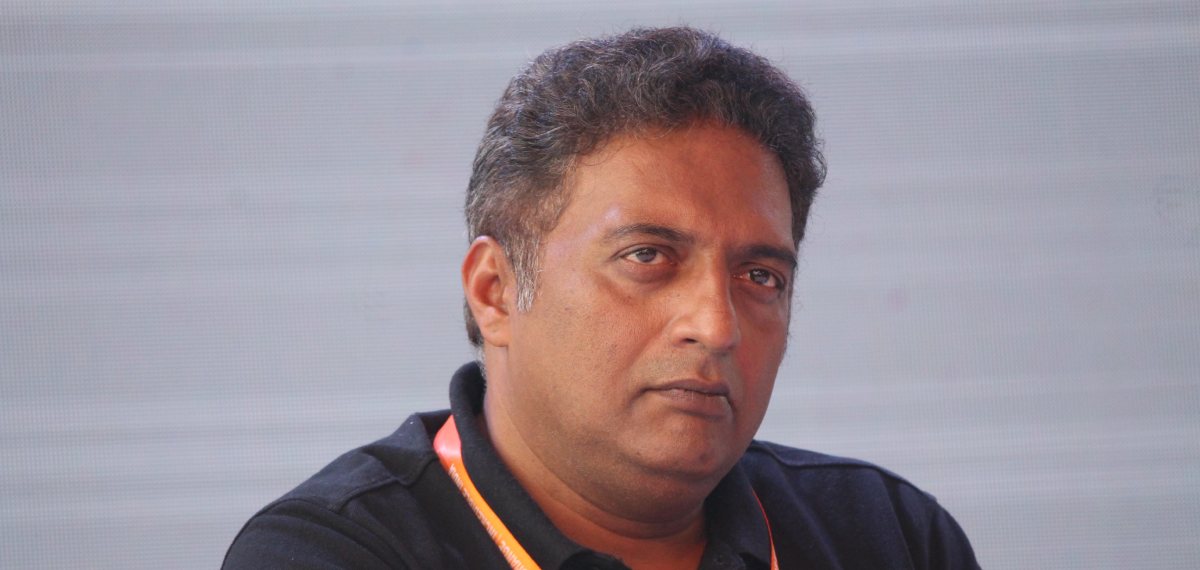 'ഹിന്ദി സിനിമകൾ പ്ലാസ്റ്റിക് പോലെ, പണത്തിന് വേണ്ടി നിർമിക്കുന്നു', ബോളിവുഡ് സിനിമകളെ വിമർശിച്ച് പ്രകാശ് രാജ്