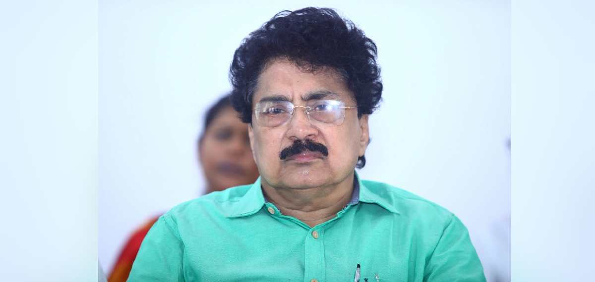 കെടിഡിസി ചെയര്മാന് സ്ഥാനം രാജിവെച്ച് പി കെ ശശി