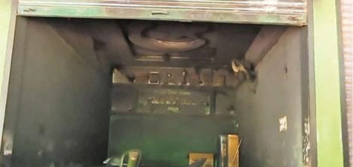 ഒഴൂരിൽ മുസ്‍ലിംലീഗ് ഓഫീസ് കത്തിനശിച്ച നിലയിൽ; മൂന്ന് പേര്‍ ചേര്‍ന്ന് കത്തിക്കുന്നത് സിസിടിവി ദൃശ്യങ്ങളില്‍