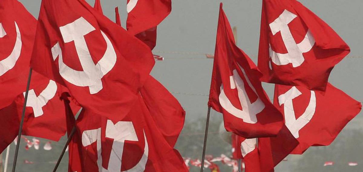 ശ്രീമൂലംനഗറിൽ സിപിഐ സ്ഥാനാർത്ഥിയായ മകന് വേണ്ടി വോട്ട് ചോദിച്ച് സിപിഐഎം നേതാവായ പിതാവ്