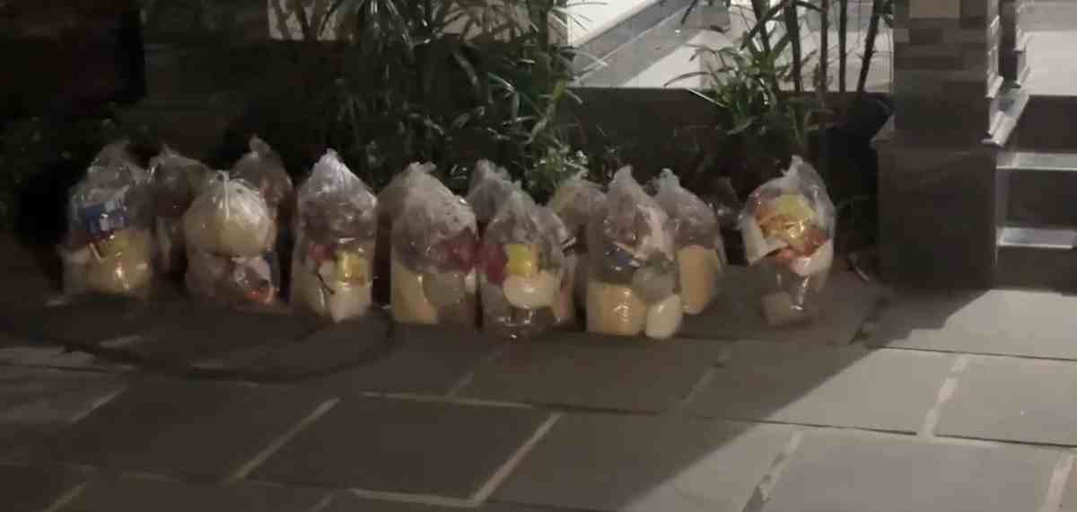 കൽപറ്റയിൽ യുഡിഎഫ് സ്ഥാനാർത്ഥിയുടെ വീട്ടിൽ നിന്ന് ഭക്ഷ്യ കിറ്റ് പിടികൂടി