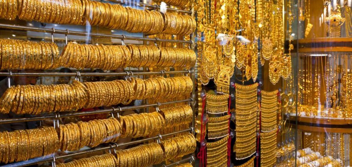 രാവിലെ കുറഞ്ഞു, പിന്നാലെ പഴയ സ്ഥിതിയിലേക്ക് ഉയർച്ച; യുഎഇ സ്വർണവിലയിൽ ചാഞ്ചാട്ടം