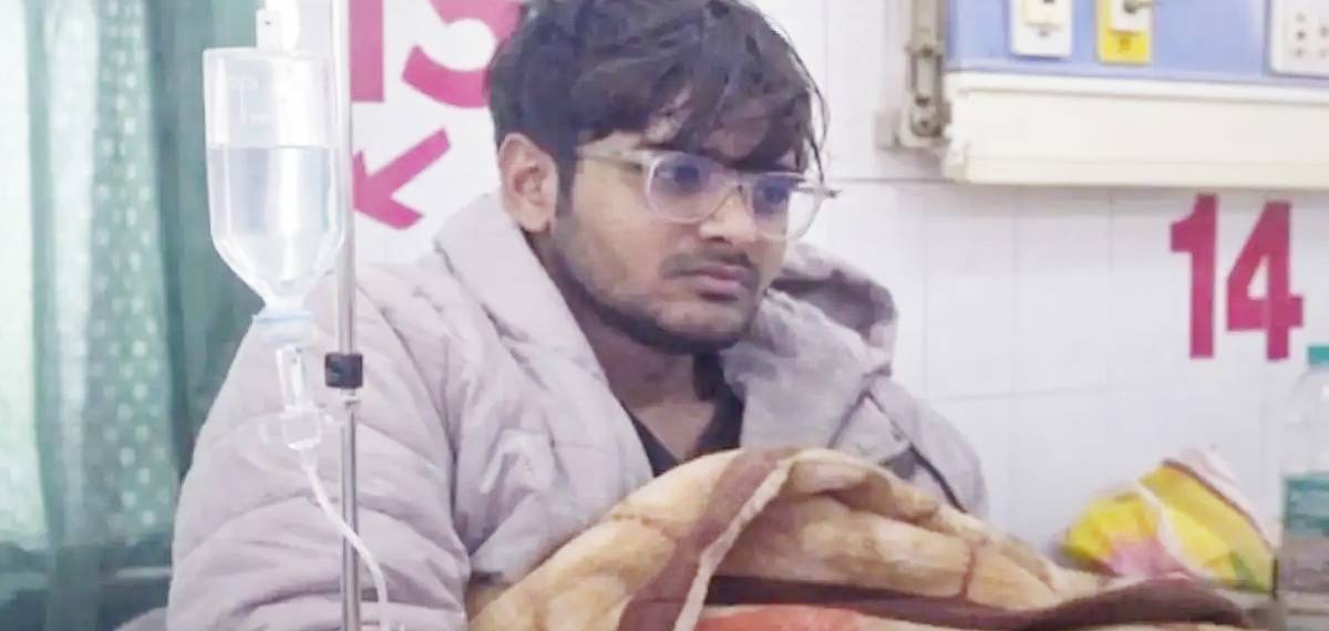 നീറ്റ് പരീക്ഷയിൽ രണ്ട് തവണ തോറ്റു; ഭിന്നശേഷി ക്വാട്ടയിൽ അഡ്മിഷൻ കിട്ടാൻ സ്വന്തം കാൽപ്പാദം മുറിച്ച് യുവാവ്