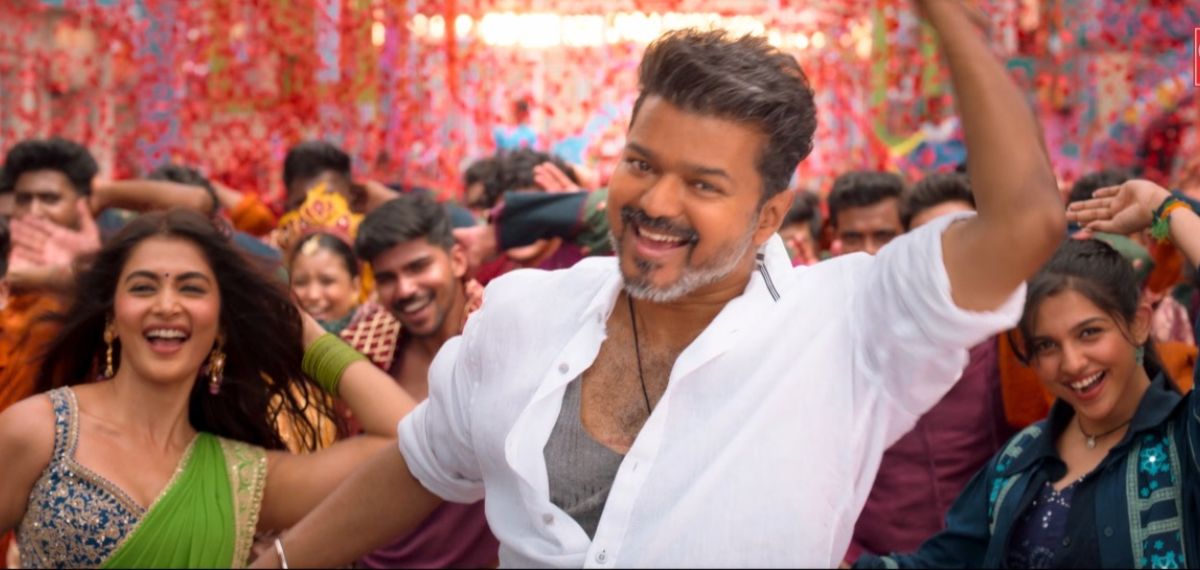 Thalapathy Kacheri mamitha and Vijay still