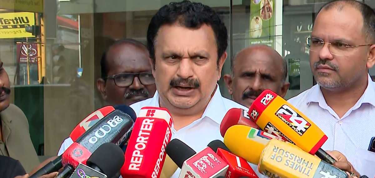 'ധാർമികതയുണ്ടെങ്കിൽ രാജിവെയ്ക്കണമെന്ന് പറയില്ല, ധാർമികതയില്ലല്ലോ': കെ മുരളീധരൻ