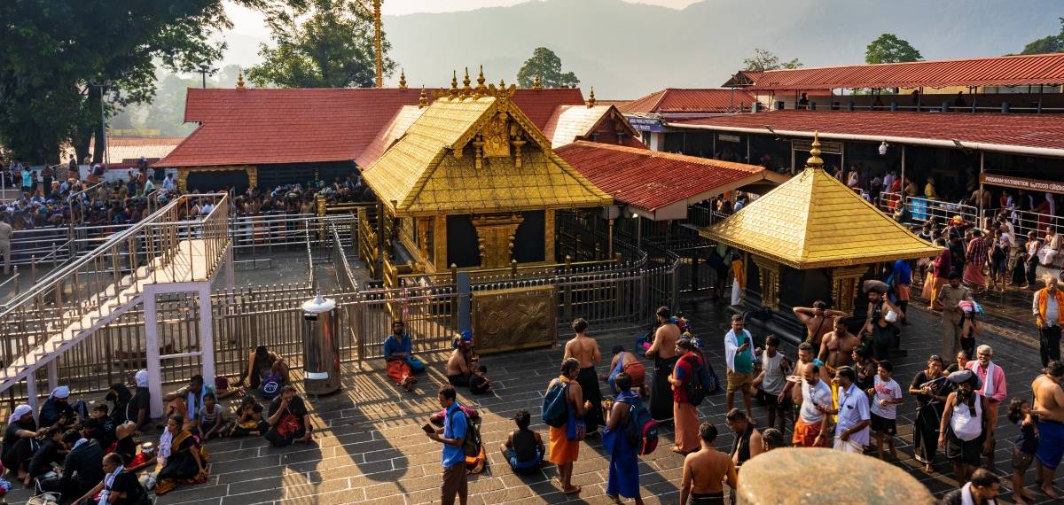 സ്വർണം പൂശിയ ദ്വാരപാലക ശിൽപങ്ങൾ ഒക്ടോബർ 17 ന് പുനഃസ്ഥാപിക്കും; ഹൈക്കോടതി അനുമതി നൽകിയതായി ദേവസ്വം ബോർഡ്