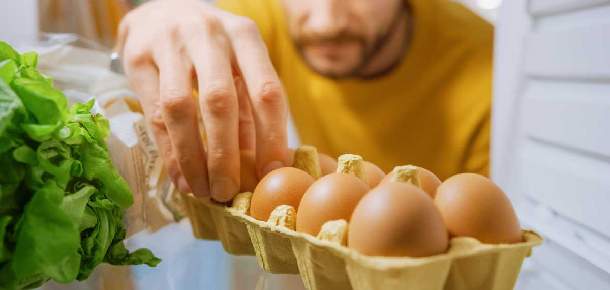egg in fridge