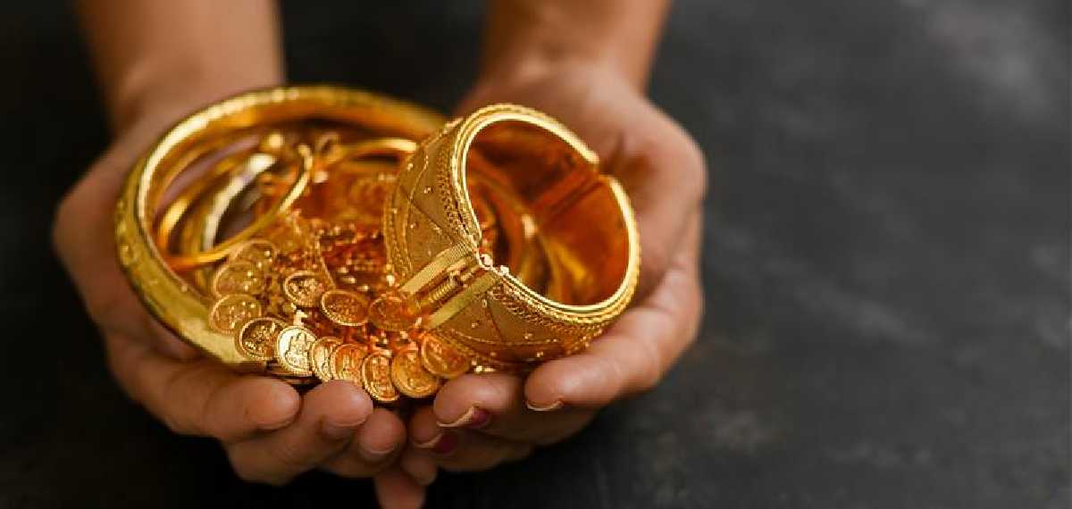 കുറഞ്ഞ വിലയില് ഇന്നും സ്വർണം വാങ്ങാം: ഇന്നലത്തെ ആശ്വാസം തുടരുന്നു