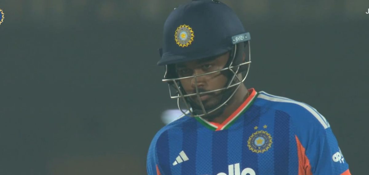 സഞ്ജുവിന് ഈ സീരീസ് മറന്നുകളയാം; നാലാം ടി20യിലും നിരാശപ്പെടുത്തി താരം