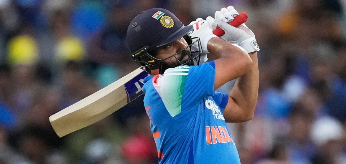 ആ സിക്സര് പറന്നിറങ്ങിയത് ചരിത്രത്തിലേക്ക്! മാജിക് നമ്പറില് തൊട്ട് ഹിറ്റ്മാന്