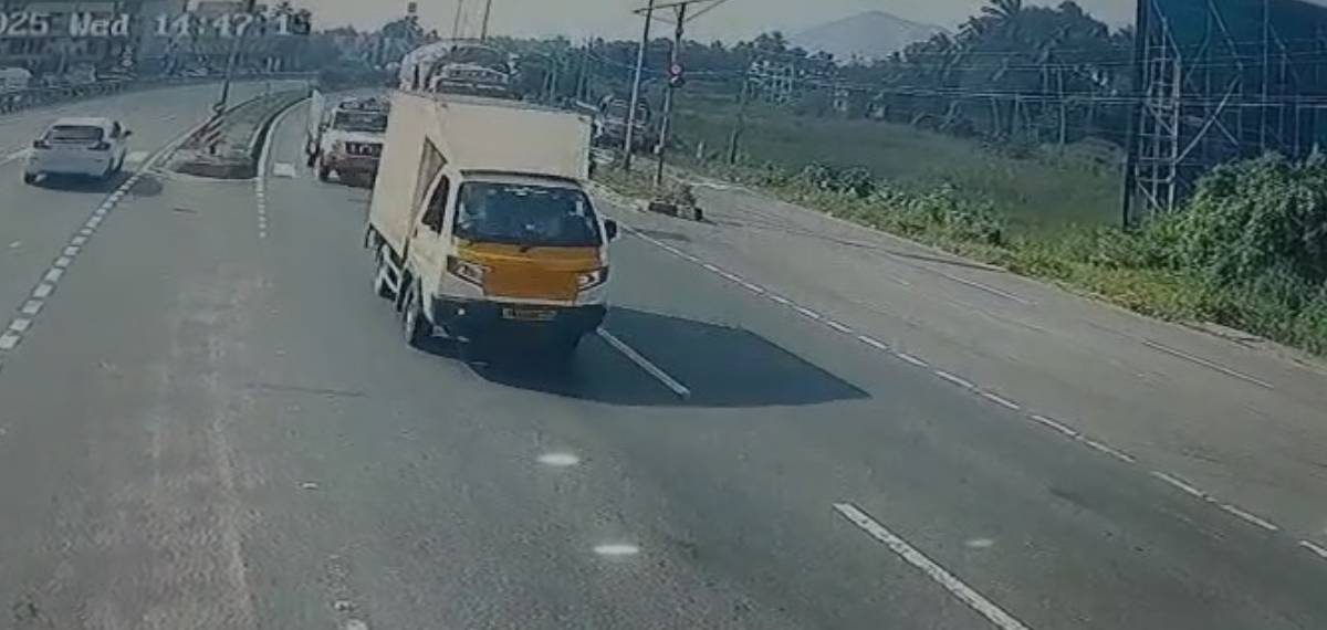 സിഗ്നല് തെറ്റിച്ചുവന്ന പിക്കപ്പ് വാനിടിച്ച് യുവാവിന് ദാരുണാന്ത്യം