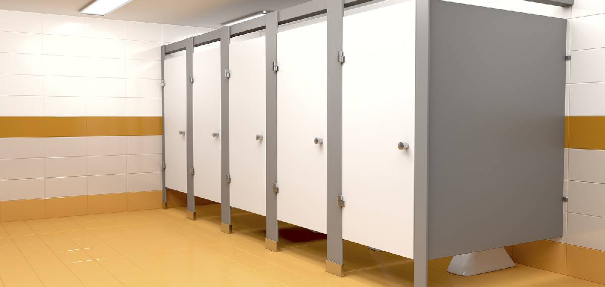 പബ്ലിക് ടോയ്‌ലറ്റ് വാതിലുകള്‍ തറയില്‍ തൊടാറില്ല; എന്തുകൊണ്ടാണെന്നറിയാമോ ?