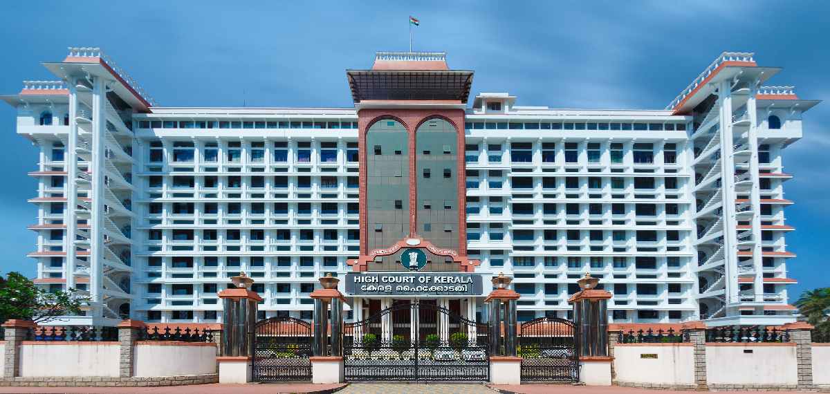 മറ്റ് അവധിയെ പോലെ പ്രസവാവധിയെ കണക്കാക്കരുത്, അത് അവകാശമാണ് : ഹൈക്കോടതി