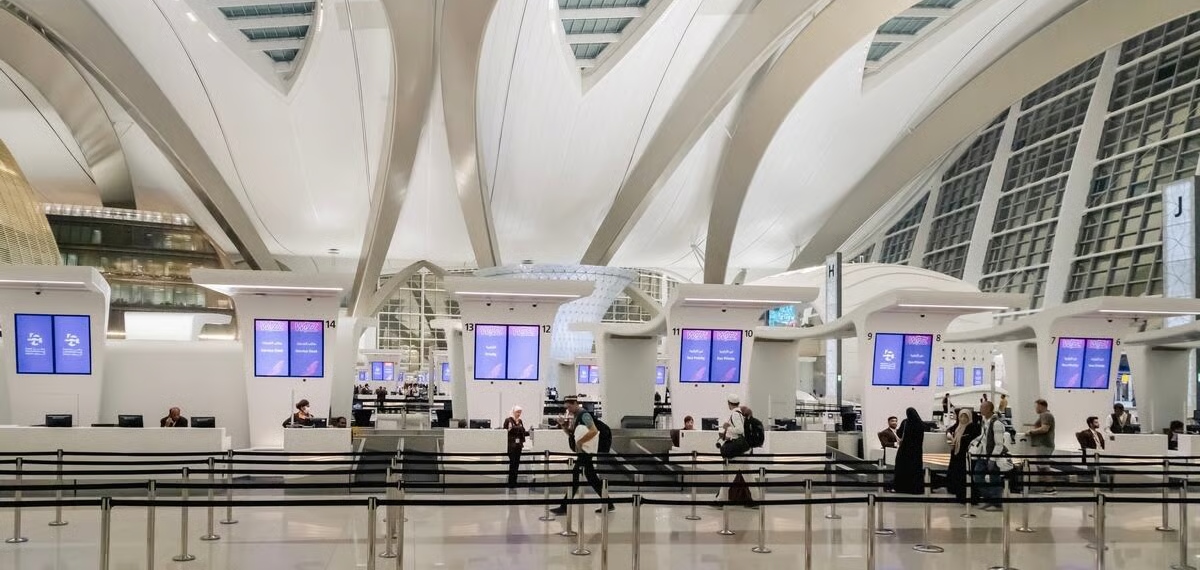 യുഎഇയിൽ നിന്നും ബഹ്റൈനിൽ വിമാനം ഇറങ്ങിയാൽ എമി​ഗ്രേഷൻ നടപടികളില്ല; പദ്ധതിക്ക് തുടക്കമായി