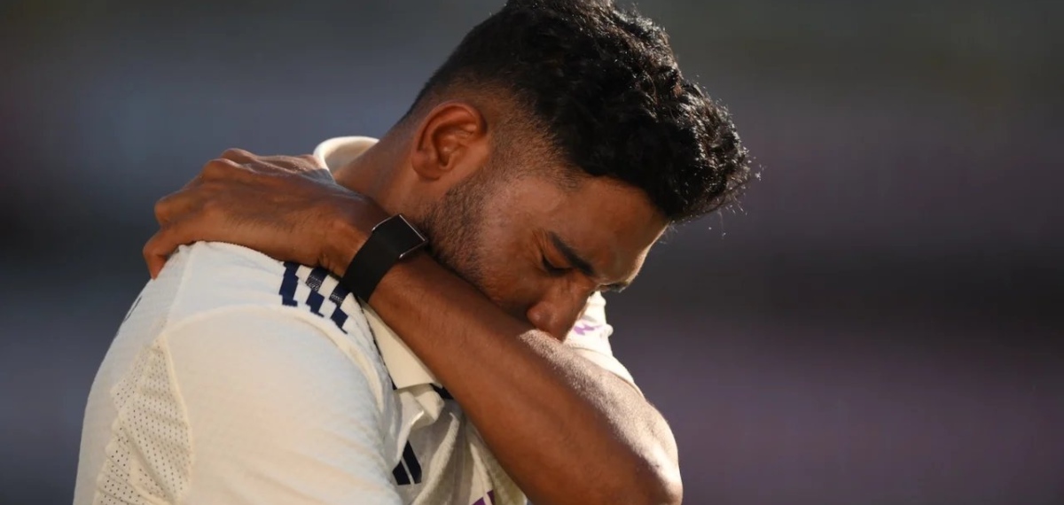 ഫീല്ഡിങ്ങിനിടെ മുഹമ്മദ് സിറാജിന് പരിക്ക്; ഇന്ത്യയ്ക്ക് ആശങ്ക